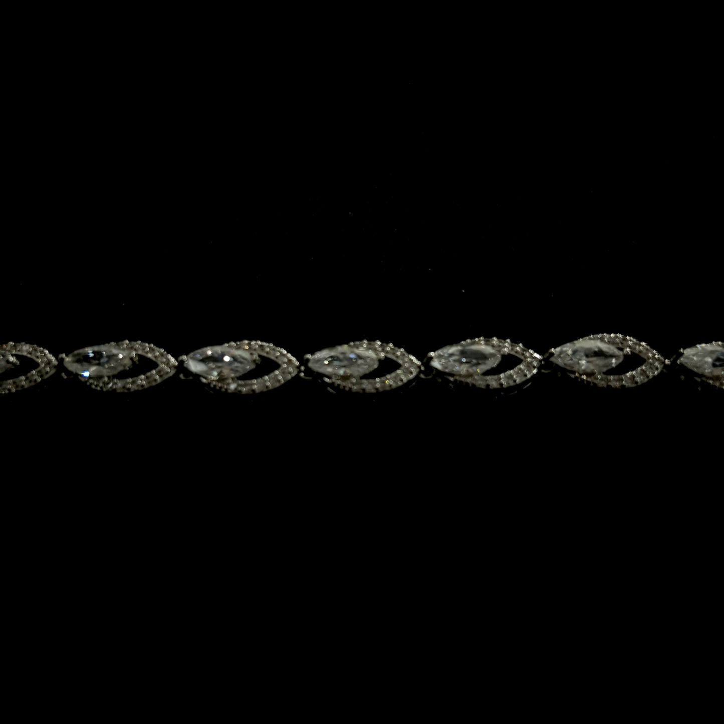 TEARDROP BRACELET