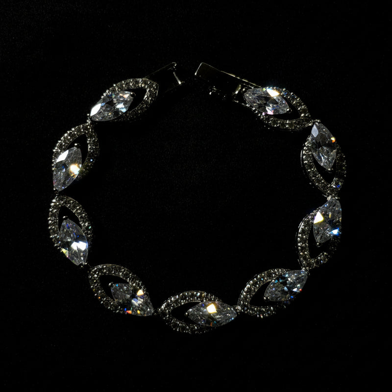 TEARDROP BRACELET